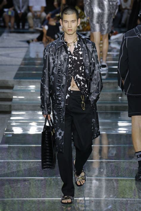 versace spring 2019 menswear|popular versace men's.